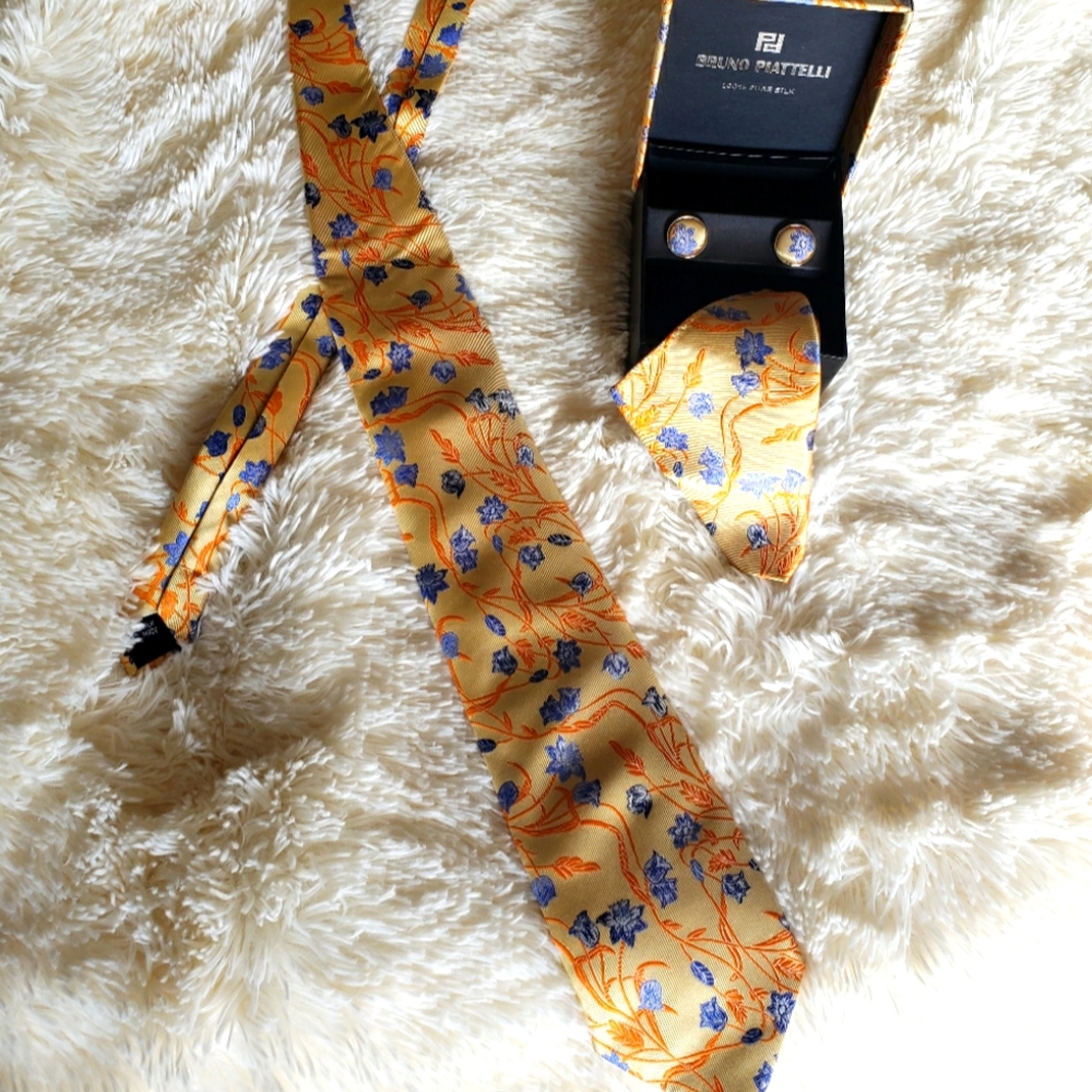 4 piece100%silk hand made tie set w pocket square,cuff links,&  coordinated box.